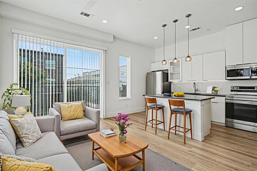 2217 N Fitzhugh Avenue #203, Dallas, TX 75204