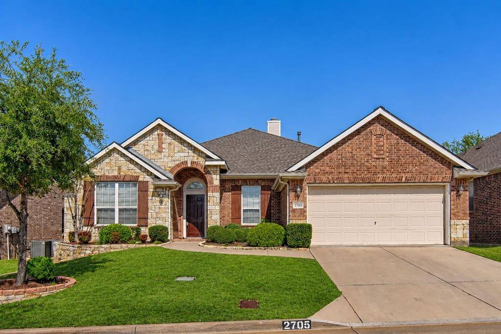 2705 Fox Creek Trail, Arlington, TX 76017