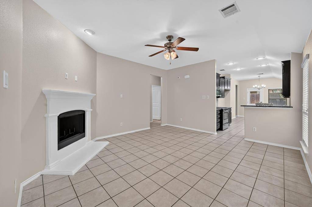1325 Cheyenne Drive, Aubrey, TX 76227