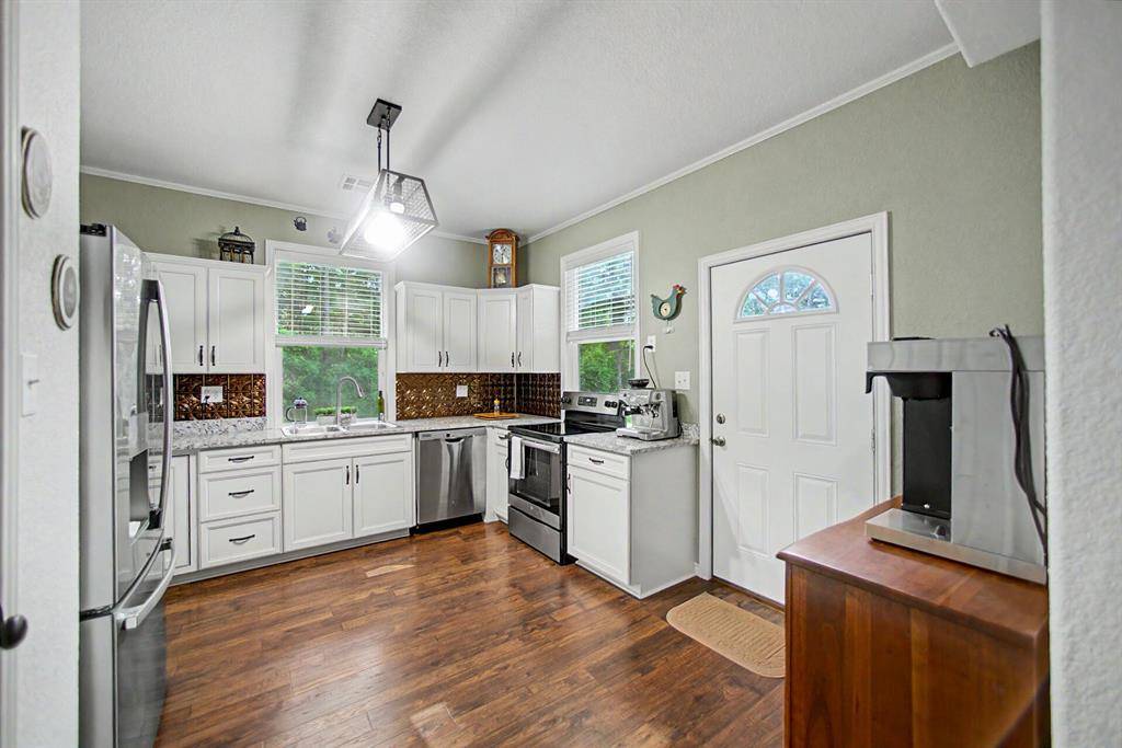 2874 An County Road 335, Palestine, TX 75803