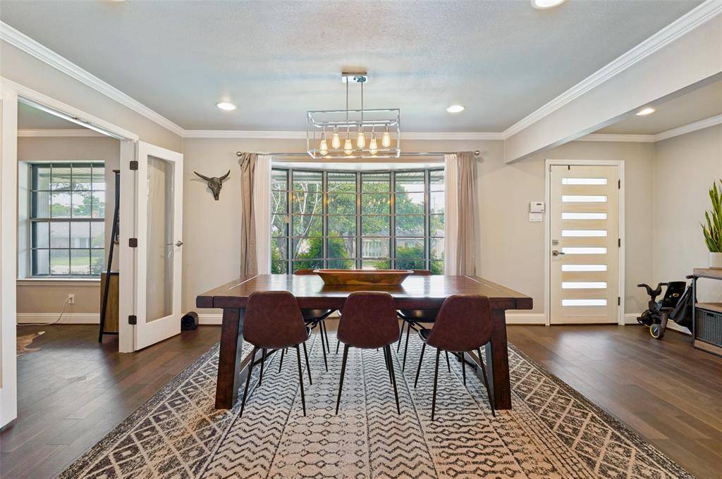 9421 Meadowknoll Drive, Dallas, TX 75243
