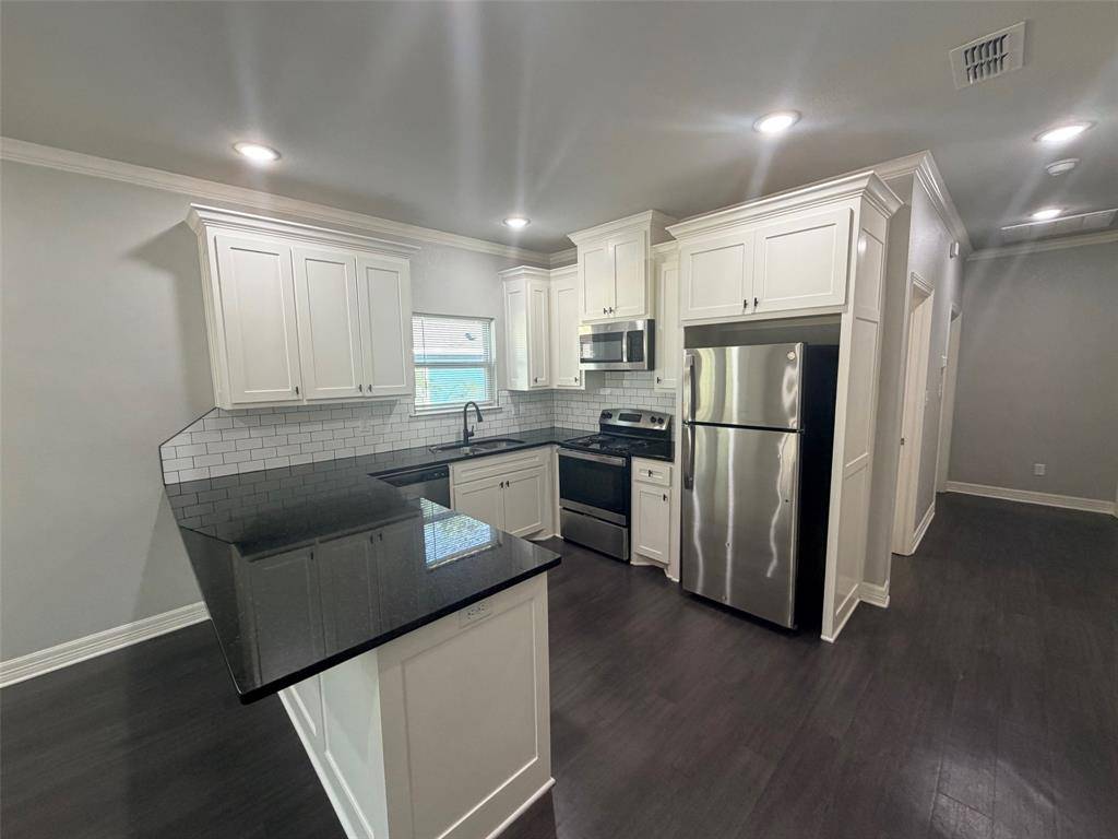 501 W Vance, Tyler, TX 75702