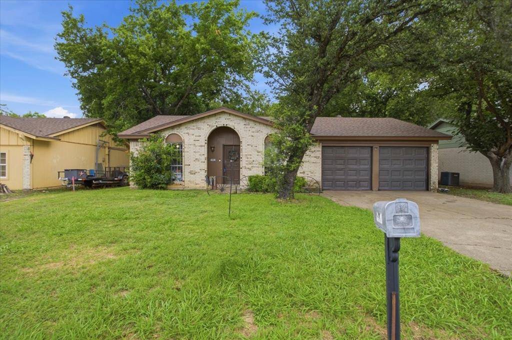 701 N Douglas Avenue, Cleburne, TX 76033