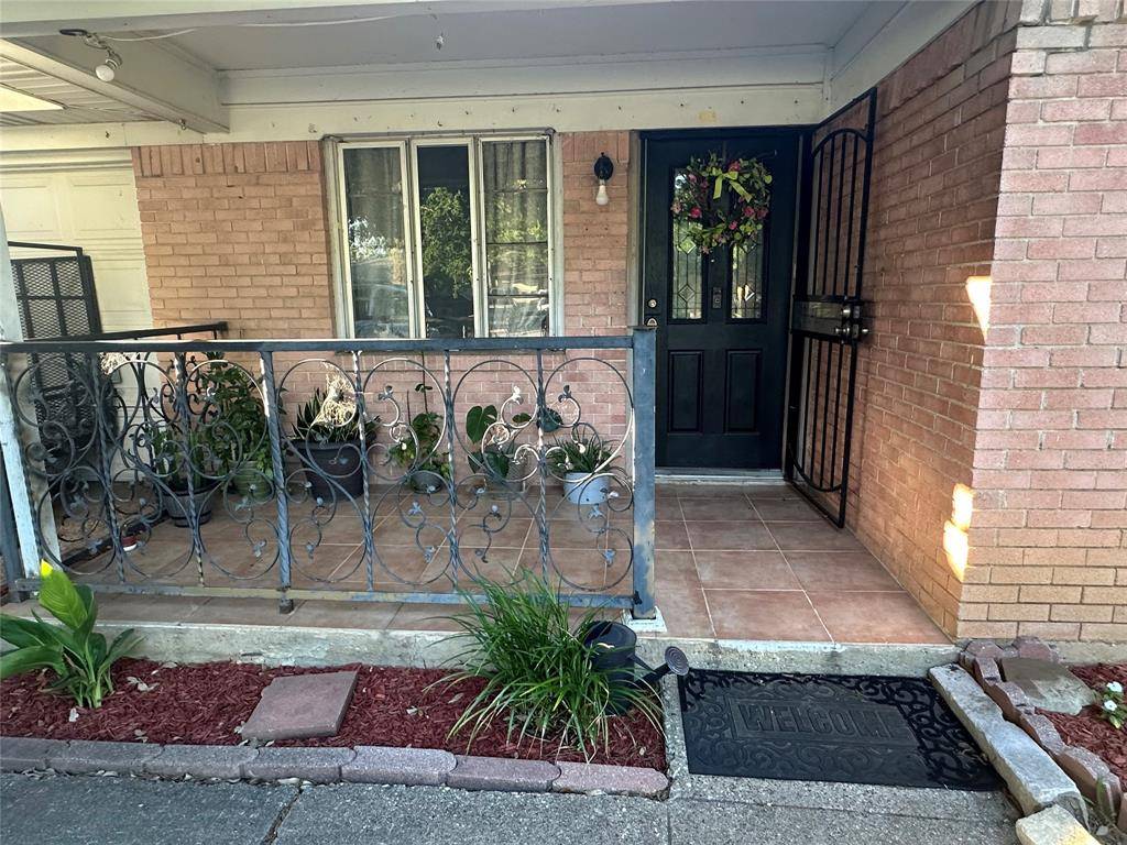 2133 Greenway Street, Arlington, TX 76010