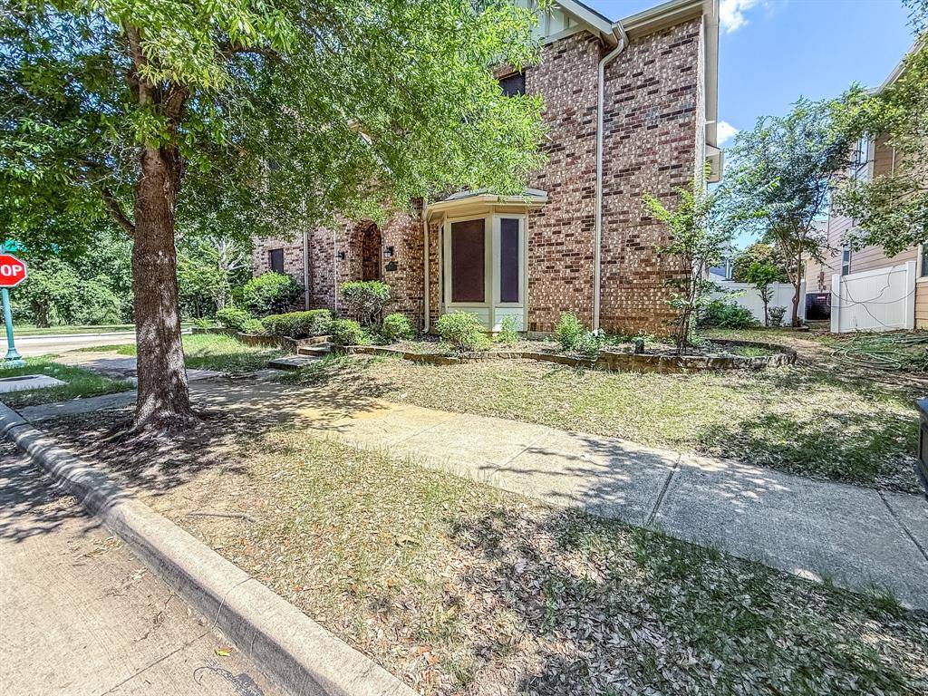 1528 Chestnut Drive, Savannah, TX 76227
