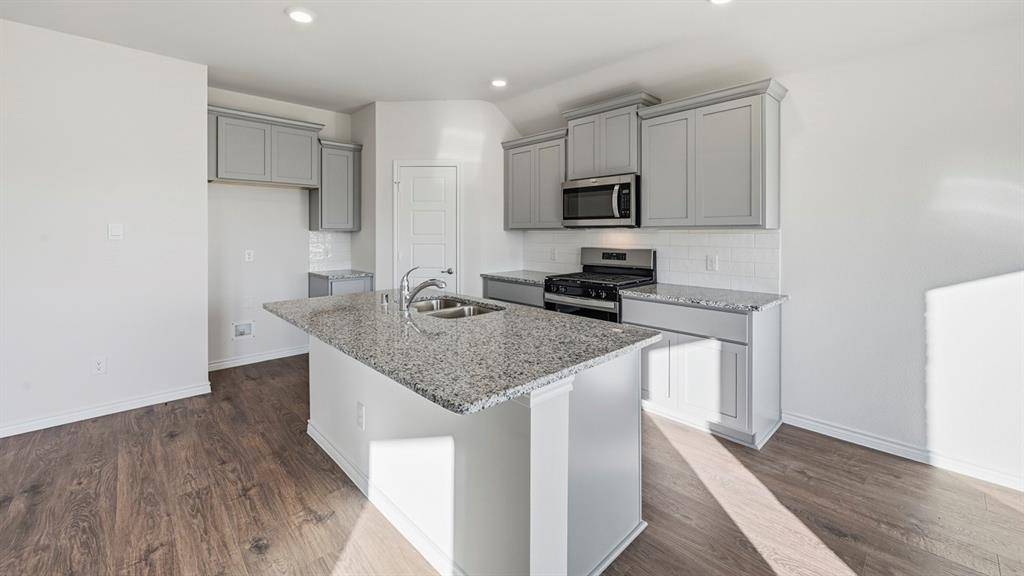 419 Epiphany Lane, Lavon, TX 75166