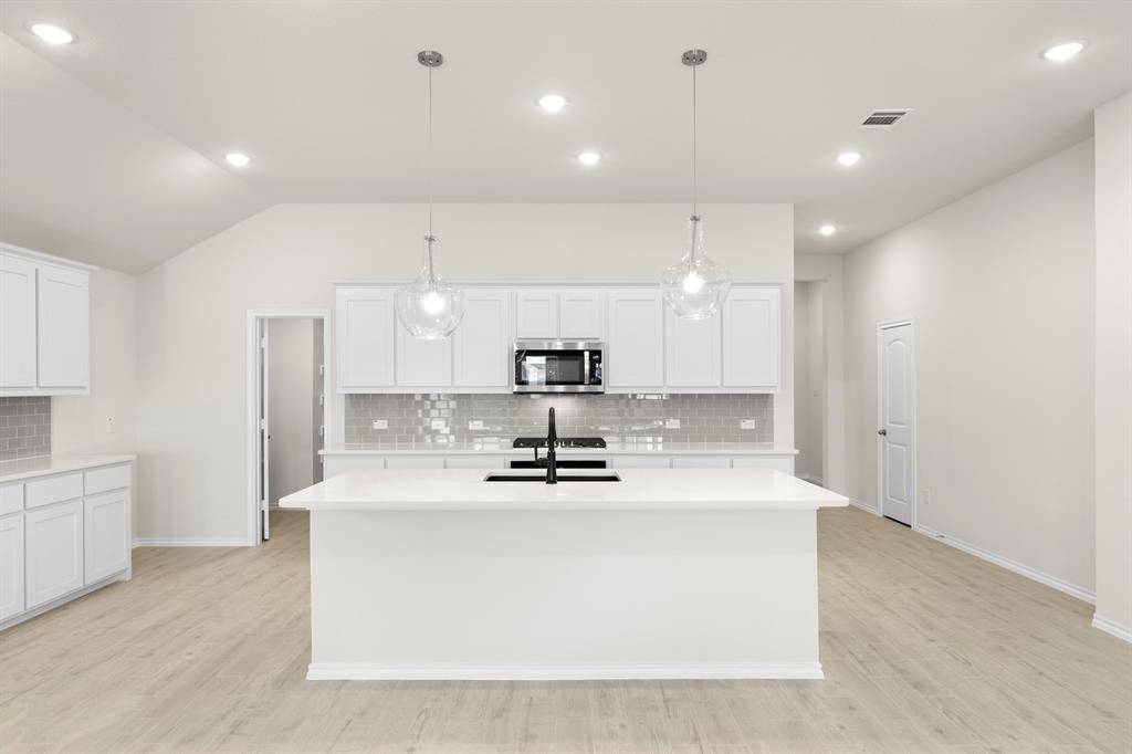 213 Van Horn Drive, Terrell, TX 75160