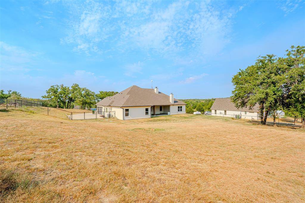 182 Saddle Horn Trail, Boyd, TX 76023