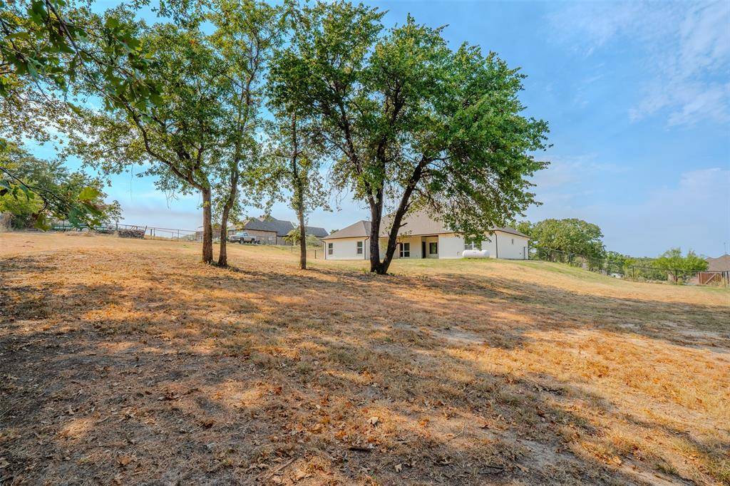 182 Saddle Horn Trail, Boyd, TX 76023