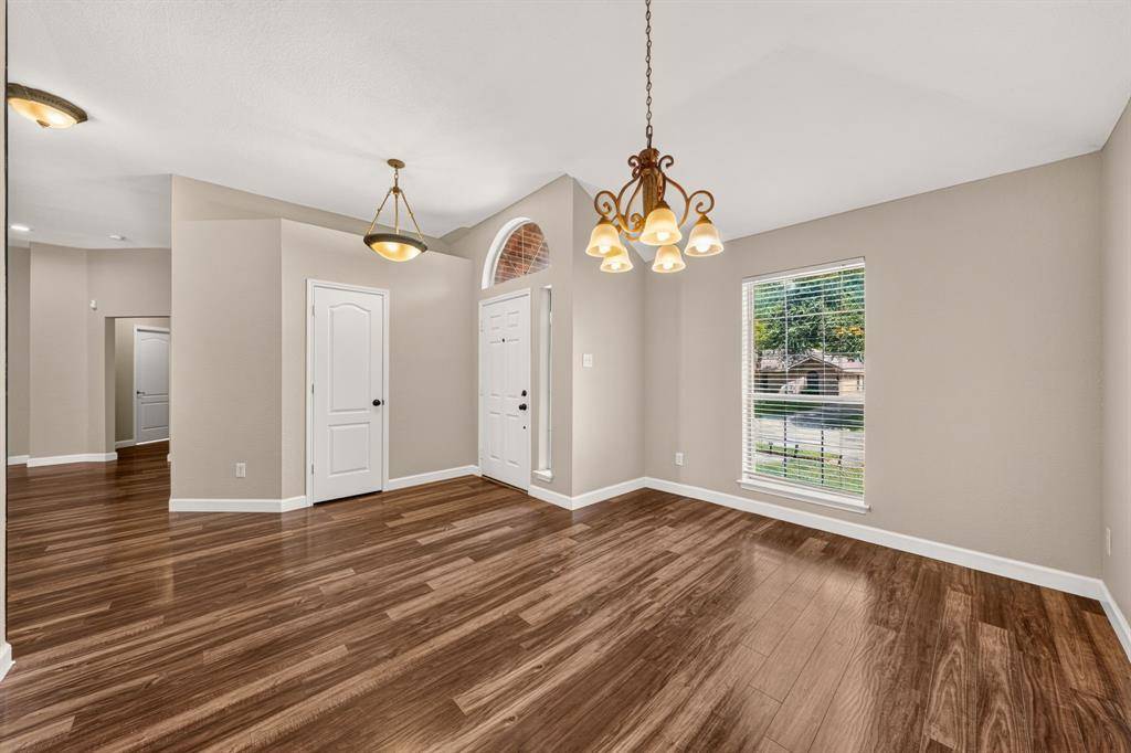 412 Sugar Mill Road, Cedar Hill, TX 75104