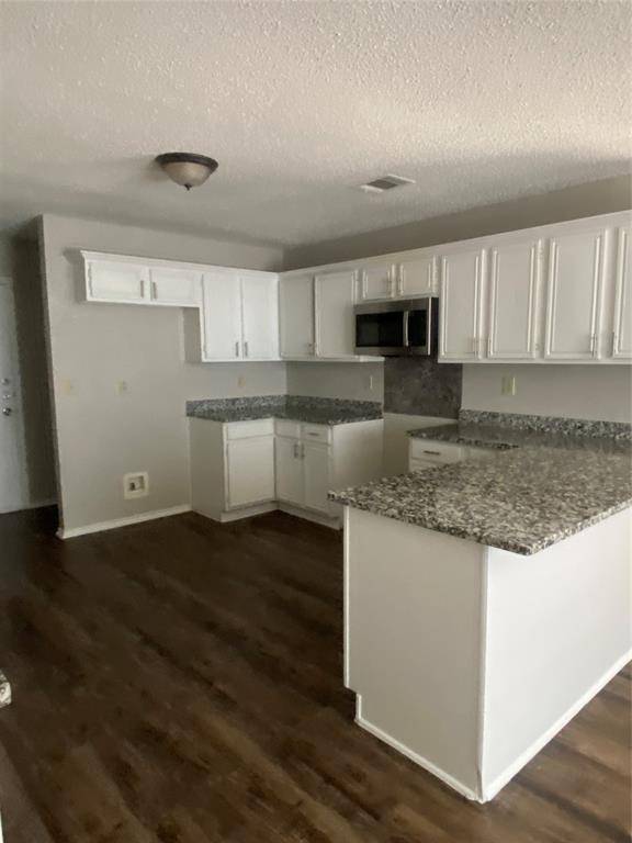 825 Springfield Drive, Cedar Hill, TX 75104