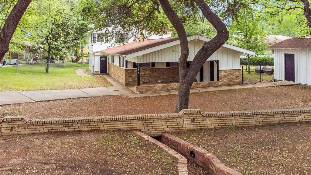 2328 Wildwood Way, Tool, TX 75143