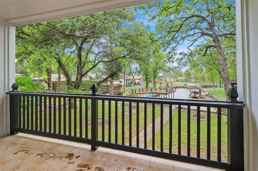 2328 Wildwood Way, Tool, TX 75143
