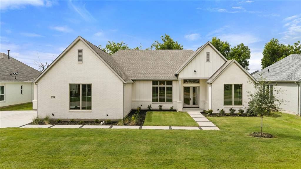 2184 Middlewood Circle, Granbury, TX 76049