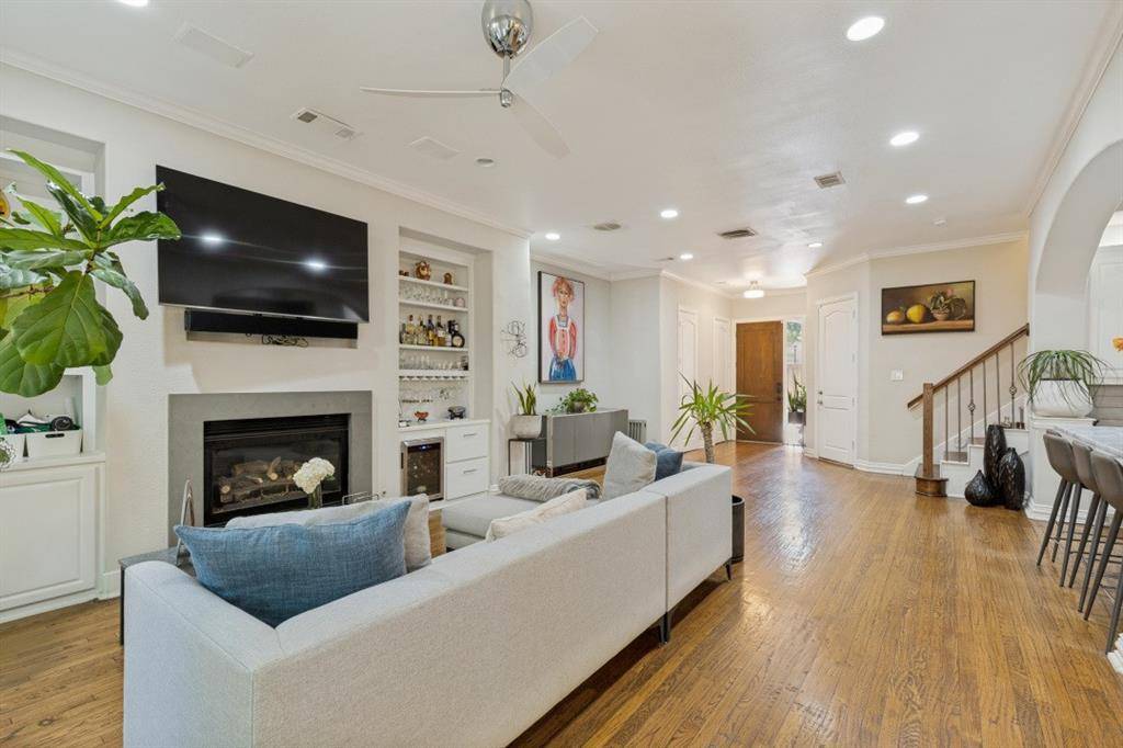 3320 Blackburn Street, Dallas, TX 75204