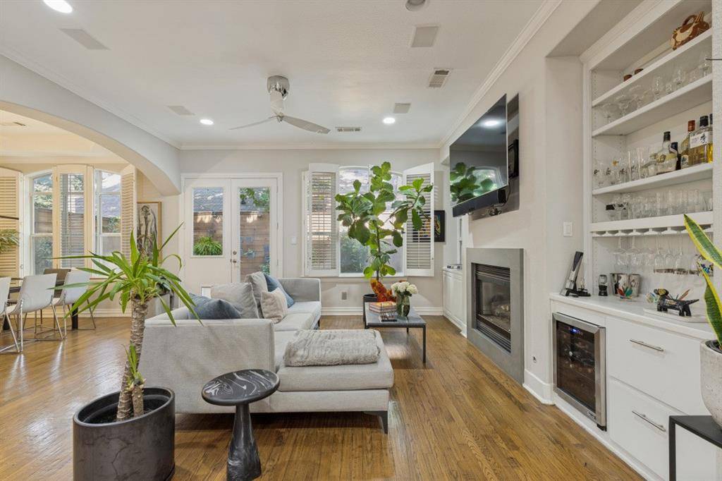 3320 Blackburn Street, Dallas, TX 75204