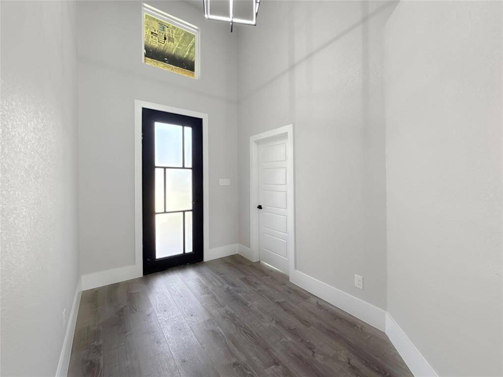 2130 Kathleen Avenue, Dallas, TX 75216