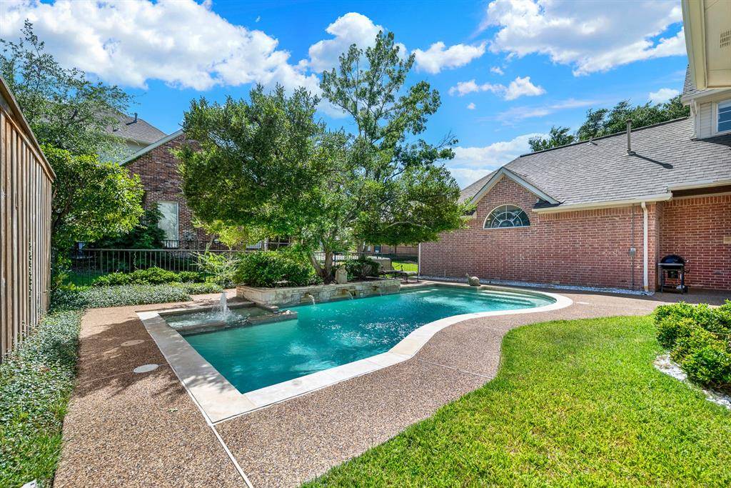 5404 GLENSHIRE Drive, Plano, TX 75093