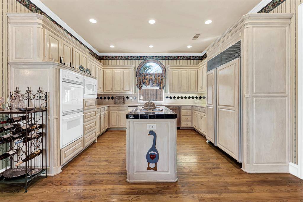 5404 GLENSHIRE Drive, Plano, TX 75093