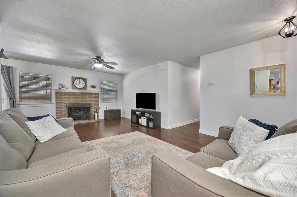 2812 Norwood Lane, Arlington, TX 76013