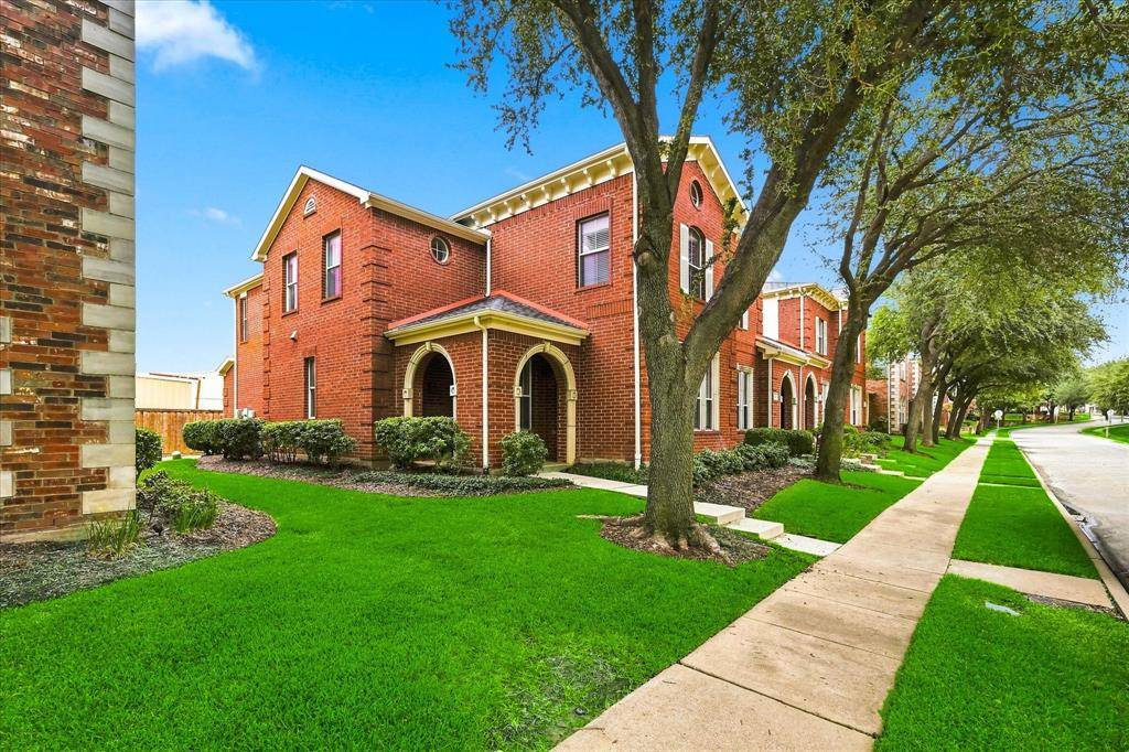 424 Legends Drive, Lewisville, TX 75057