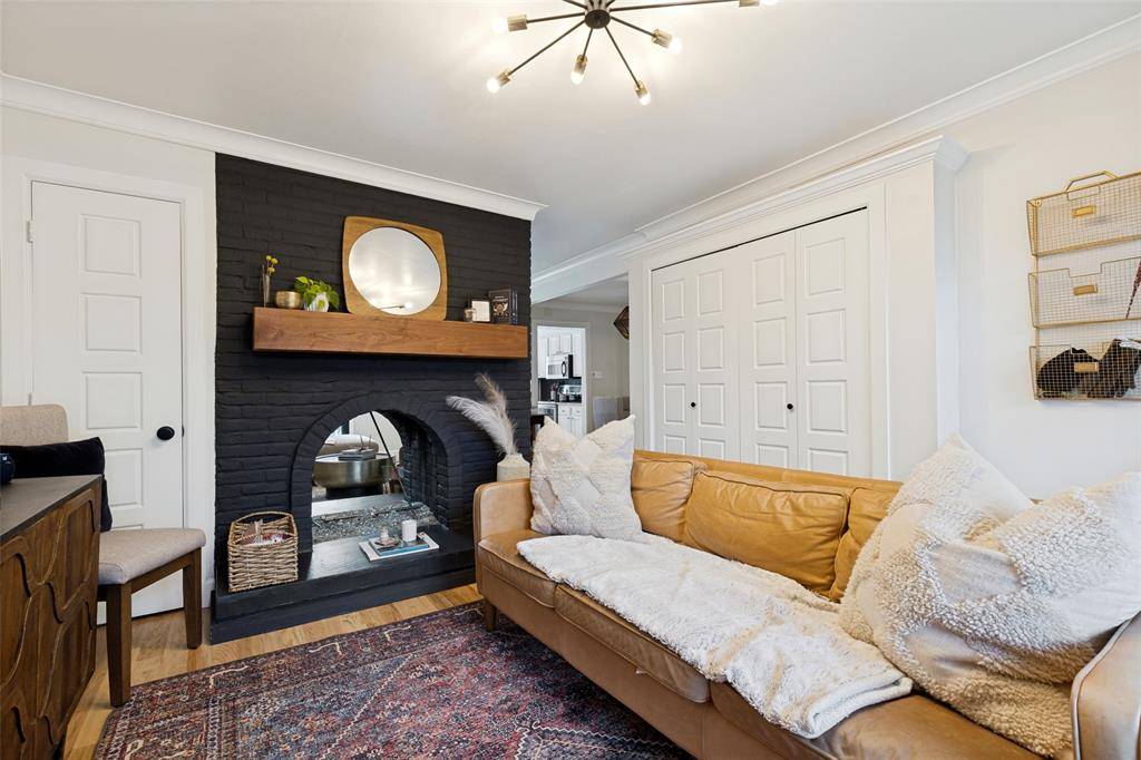 5938 Sandhurst Lane #104, Dallas, TX 75206
