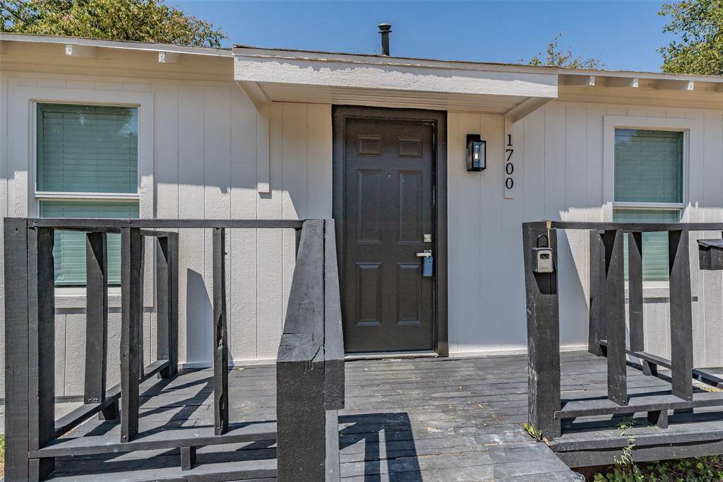 1700 Andrew Avenue, Fort Worth, TX 76105