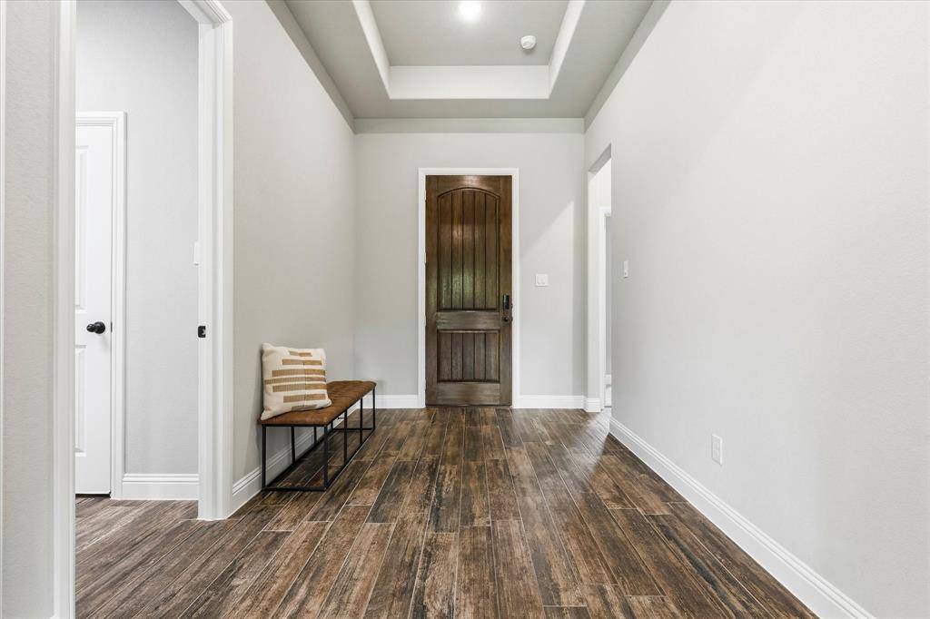 2106 Briarwood Drive, Bridgeport, TX 76426