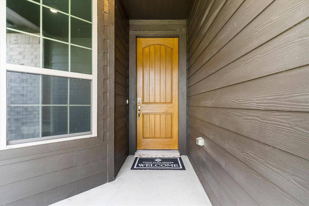 2110 Briarwood Drive, Bridgeport, TX 76426