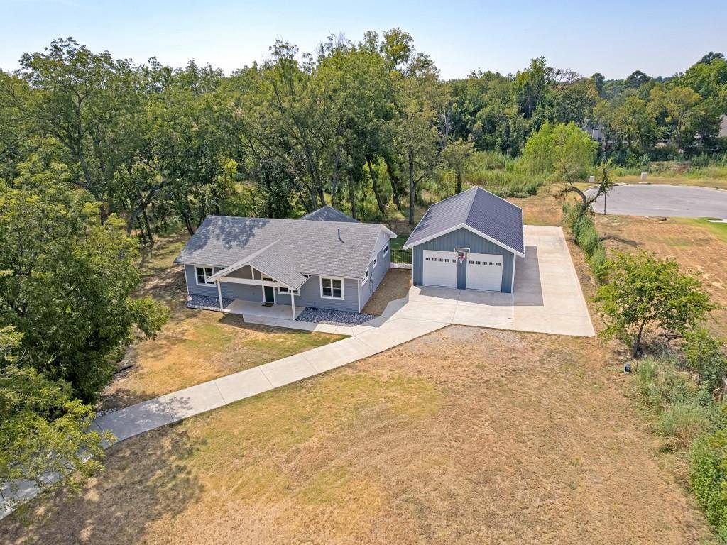 2530 Flora Lane, Denison, TX 75020