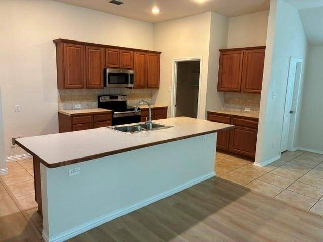 433 Angler Drive, Crowley, TX 76036