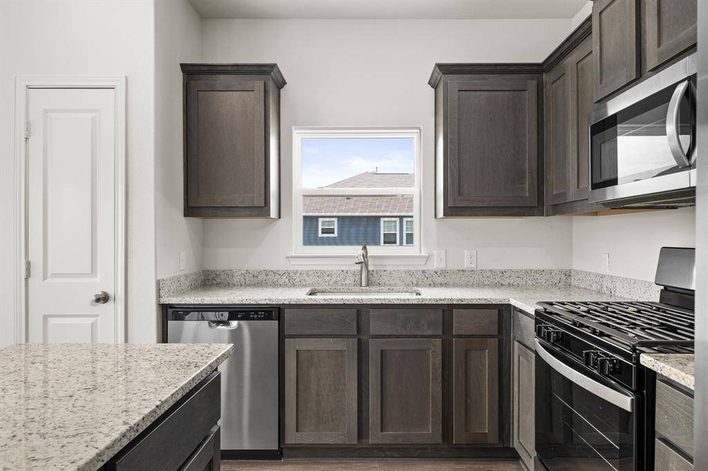 9637 Logan Square Drive, Fort Worth, TX 76140