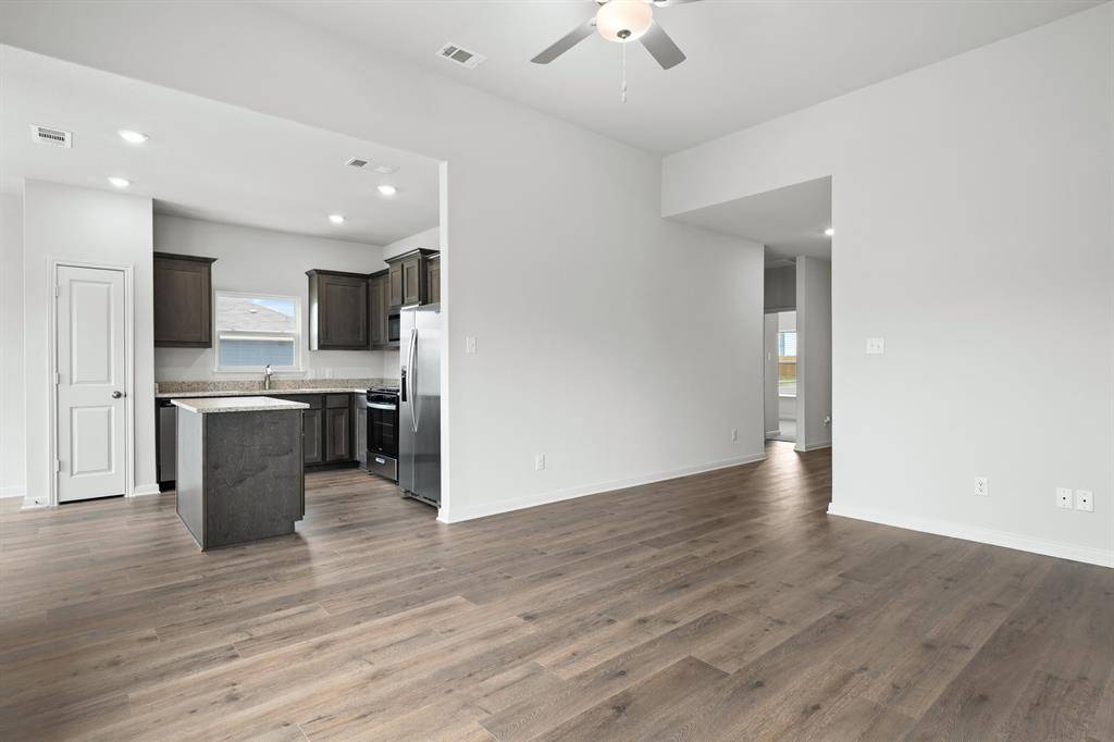 9637 Logan Square Drive, Fort Worth, TX 76140