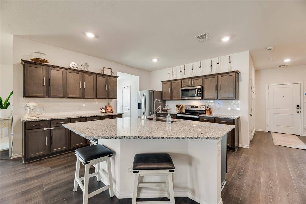4301 Pyramid Drive, Forney, TX 75126