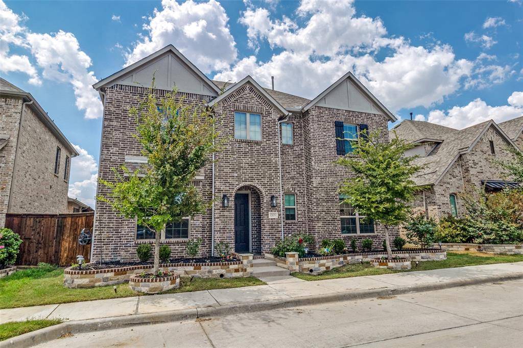 12679 Royal Oaks Lane, Farmers Branch, TX 75234