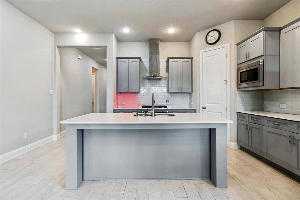 12679 Royal Oaks Lane, Farmers Branch, TX 75234