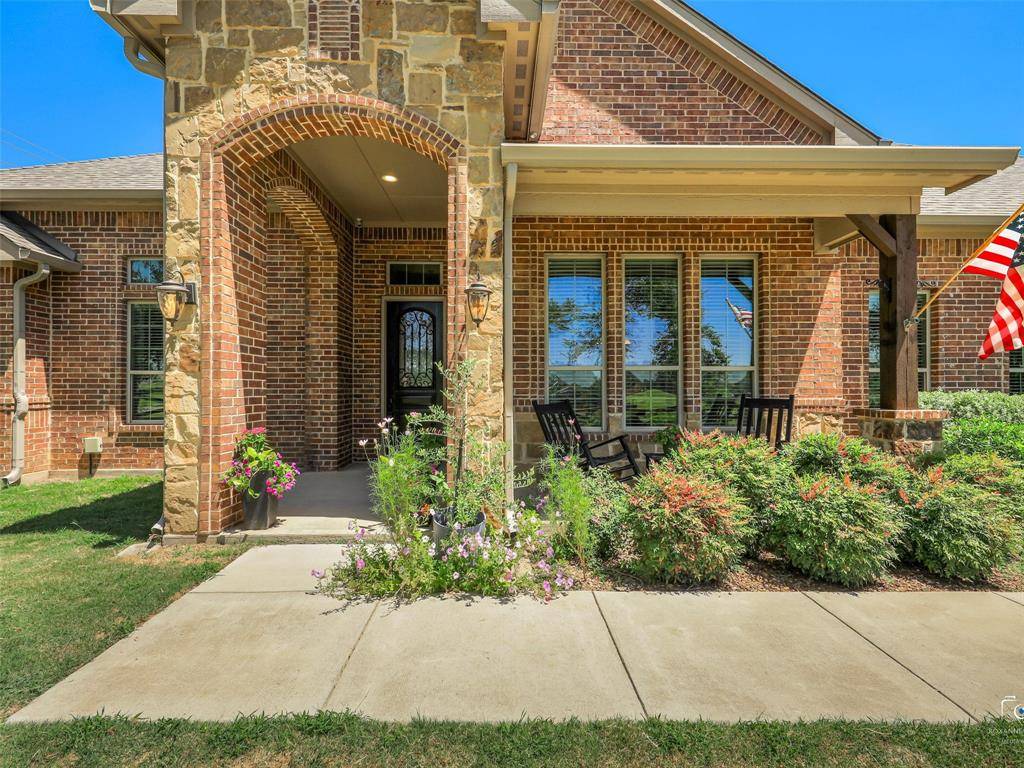 101 Sandlin Court, Springtown, TX 76082