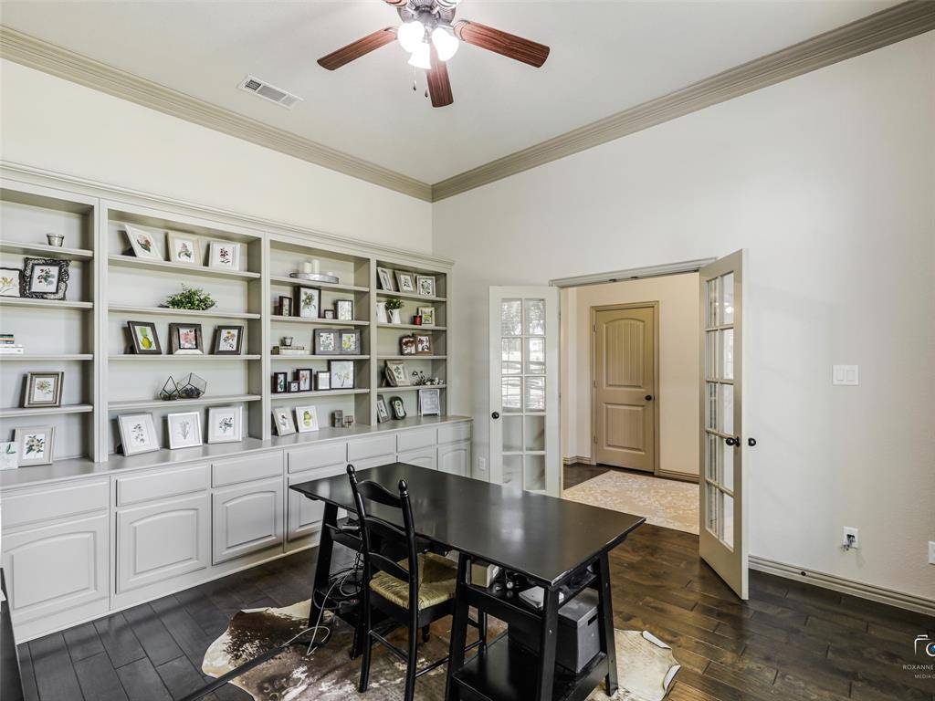 101 Sandlin Court, Springtown, TX 76082