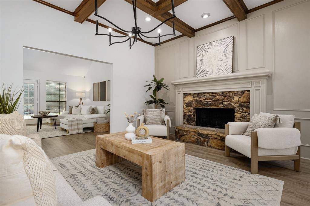 716 Ashley Drive, Hurst, TX 76054