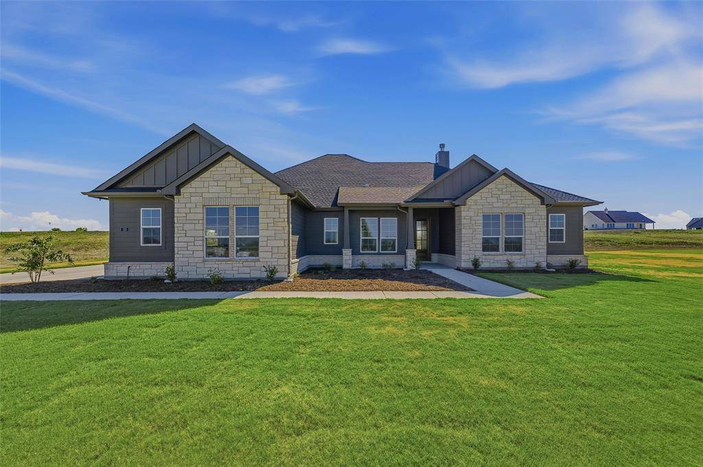 153 Big Sky Road, Decatur, TX 76234