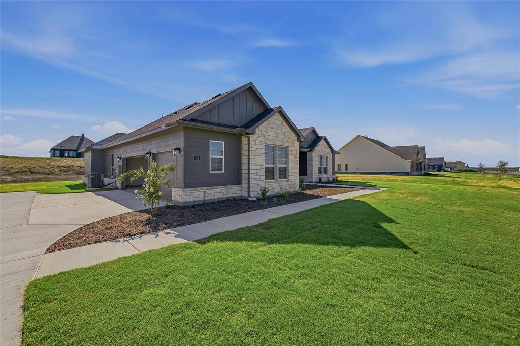 153 Big Sky Road, Decatur, TX 76234