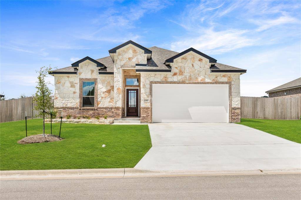 130 lasso Loop, Lorena, TX 76655