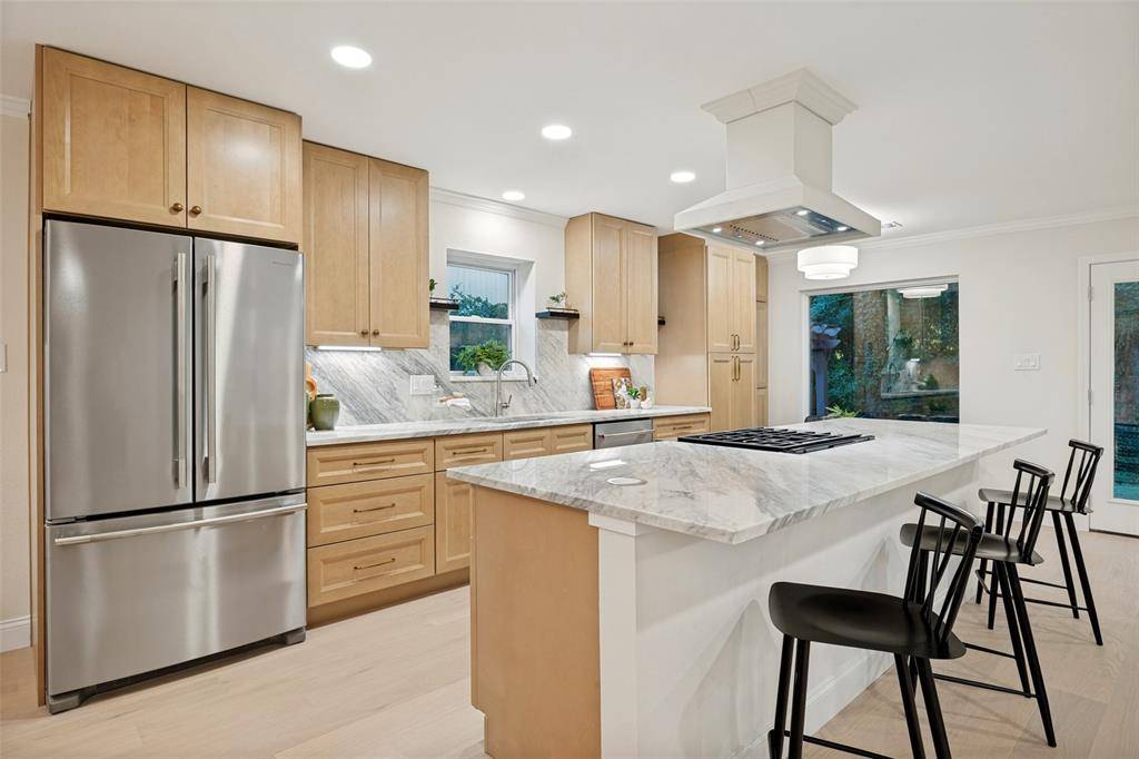 407 Valley Cove Drive, Richardson, TX 75080