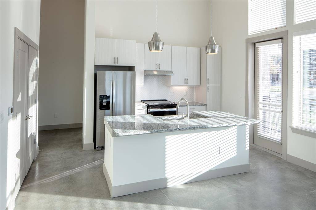 601 N Oak Street #302, Roanoke, TX 76262