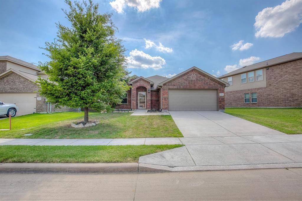 14349 Mariposa Lily Lane, Fort Worth, TX 76052