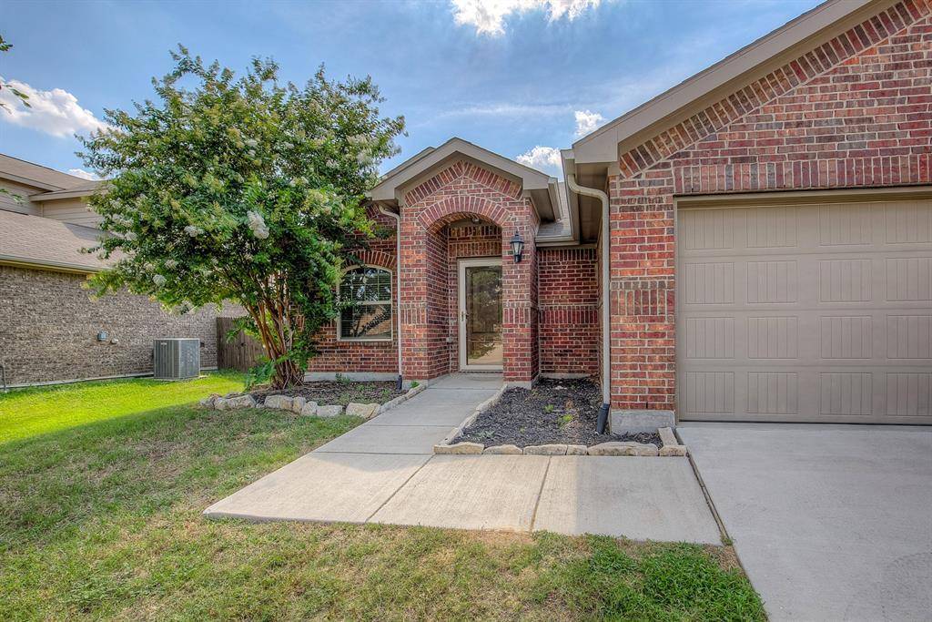 14349 Mariposa Lily Lane, Fort Worth, TX 76052