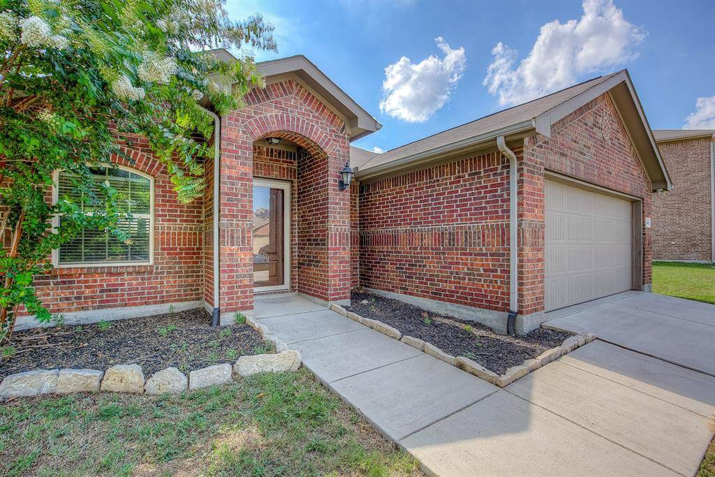 14349 Mariposa Lily Lane, Fort Worth, TX 76052