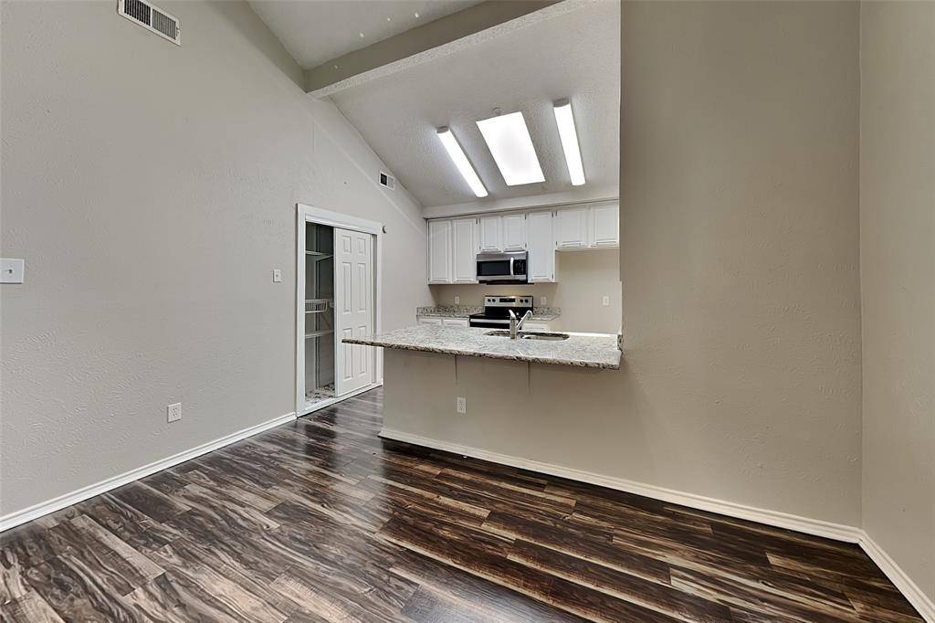 2016 Avignon Drive, Carrollton, TX 75007
