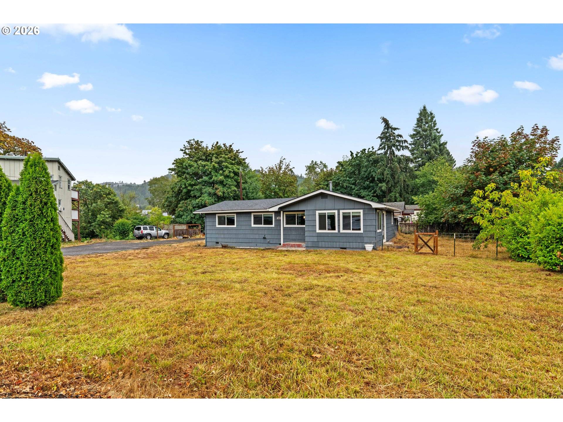 117 E B AVE, Drain, OR 97435