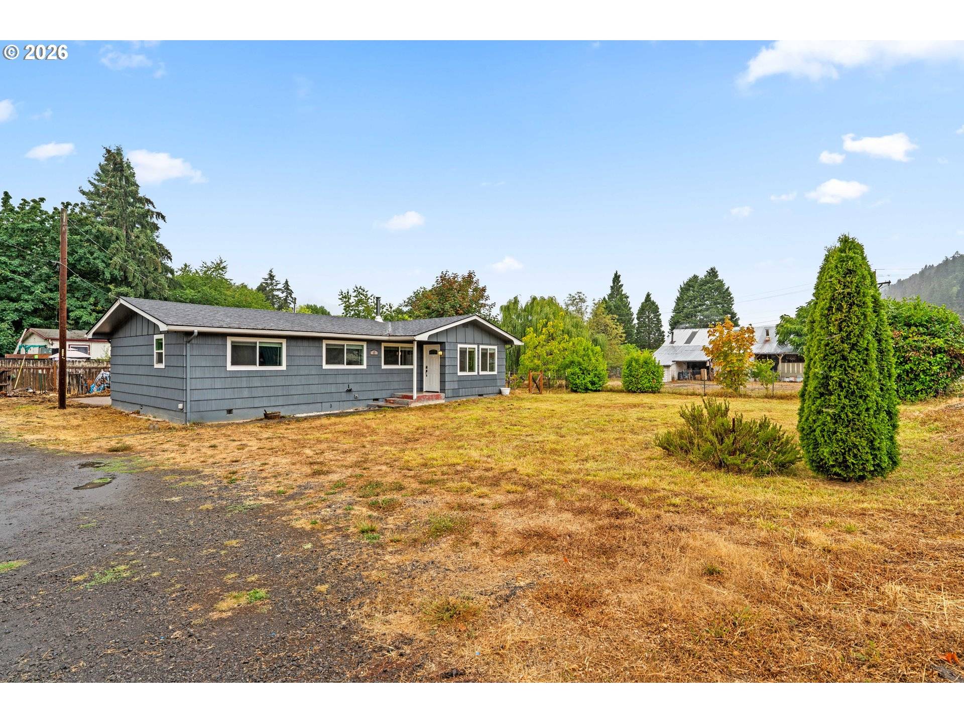 117 E B AVE, Drain, OR 97435